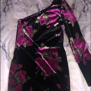 Velvet one shoulder dress size medium HOLIDAY